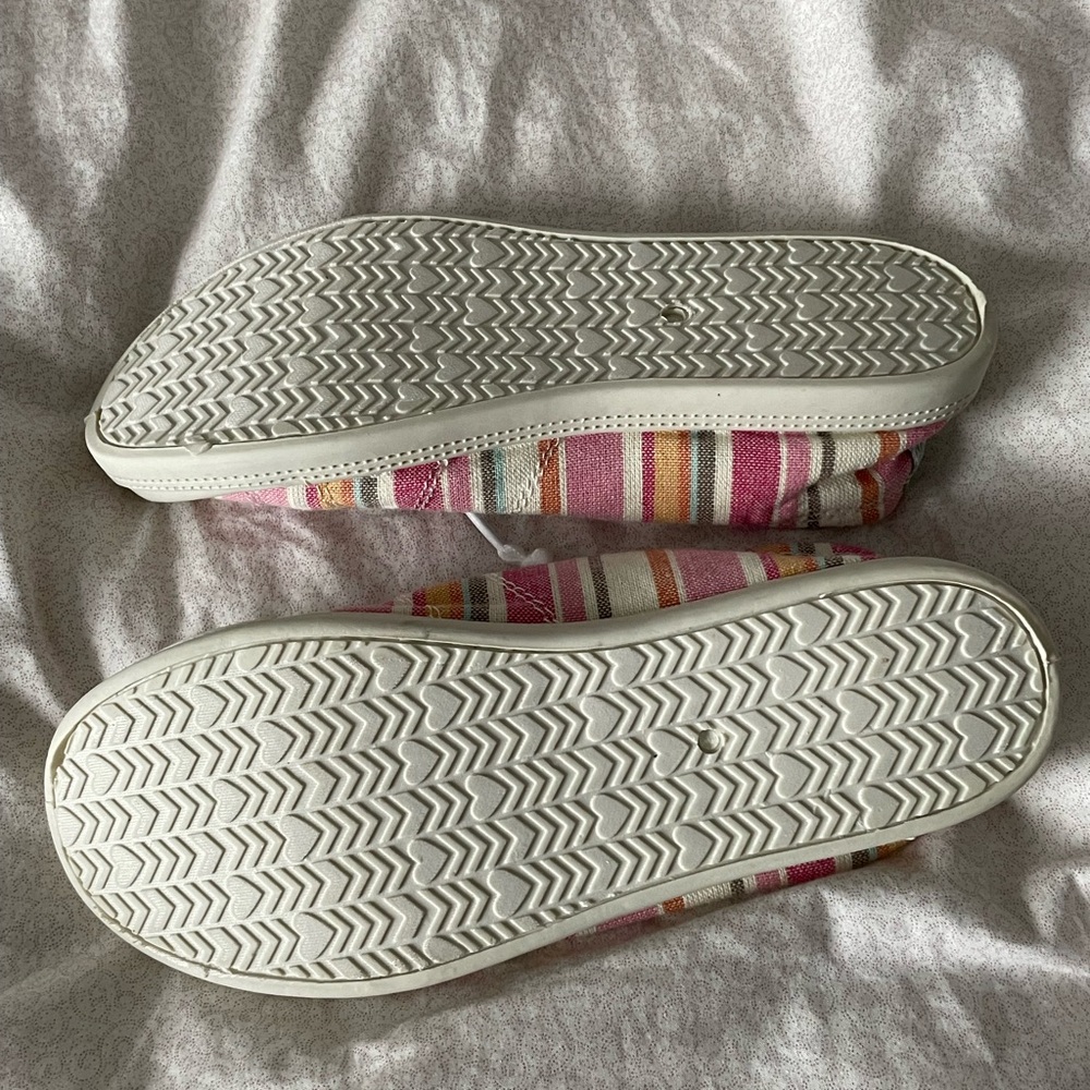 NWOT. Jelly pop Lollie girls pink striped sneakers. Girls 4M